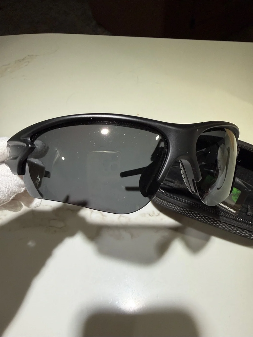SUNGLASSES, Polarized Black with Gray detail